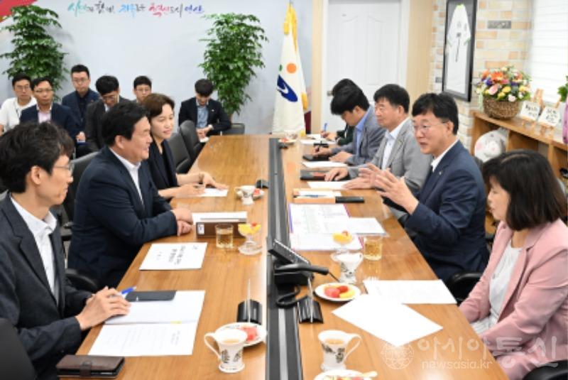 24.이민근 안산시장, 임병택 시흥시장 만나 시화호 가치증진 협력 논의.jpg