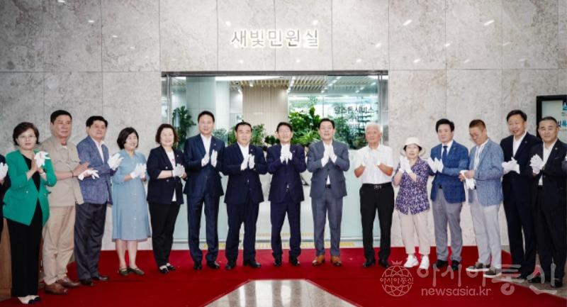 이재준 수원특례시장, “새빛민원실·새빛톡톡은 수원시 행정혁신의 상징,시민과 소통하는 정책 펼치겠다”(2).jpg