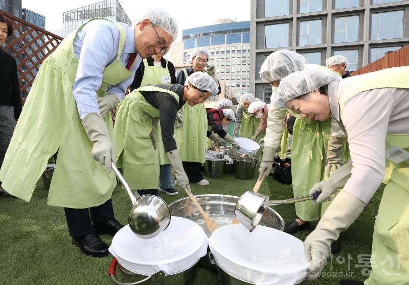 (사진1) 보도용 240327 저염실천프로그램(장 담그기) 1.JPG