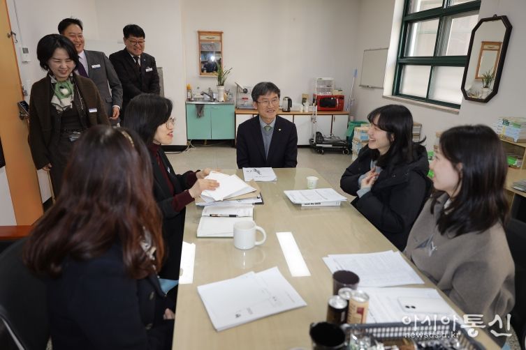 천창수 교육감, 새 학기 대비 학교 현장 방문-동천초