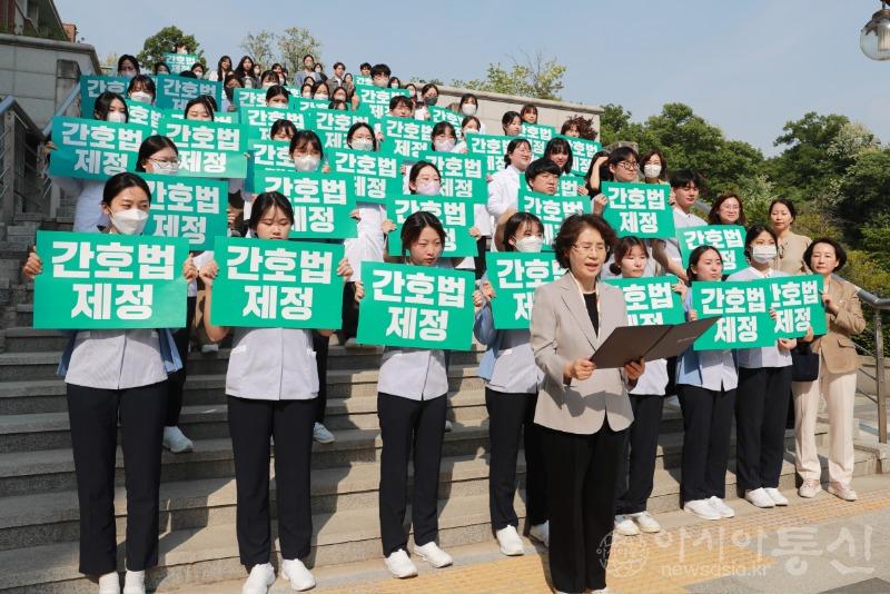 사본 -[사진4] 삼육대 간호대학 오복자 학장 성명서 발표.jpg