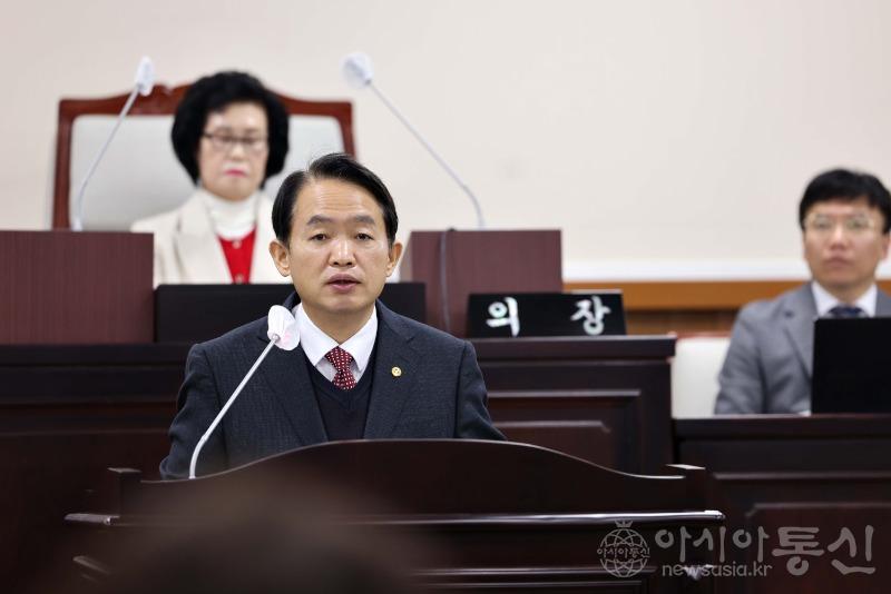 (1)김찬진 동구청장_시정연설서 내년 비전 제시2.jpg