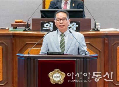 복진경 부의장이 10일 강남구의회 본회의장에서 5분자유발언을 하고 있다