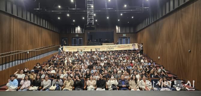 포천 인문 아카데미, 고양이 행동전문 수의사 김명철 초청 강연 성황리에 개최