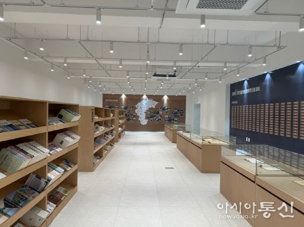 ‘충북문학관 팝업전시‘ 개막