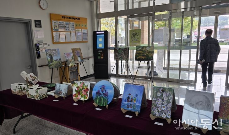 용인도시공사 모현다목적복지회관, ‘2025년 수강생 작품 전시회’개최