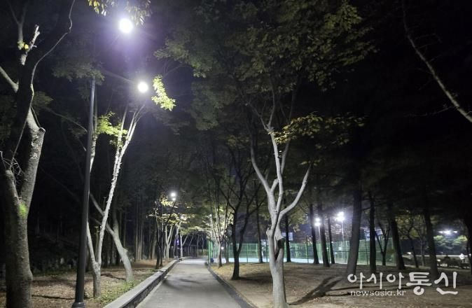 조명등을 교체한 광명시민체육관 일대 전경