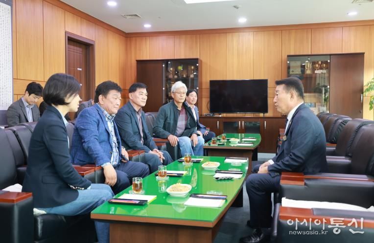 부안군의회, 현장의 목소리로 답 찾는다