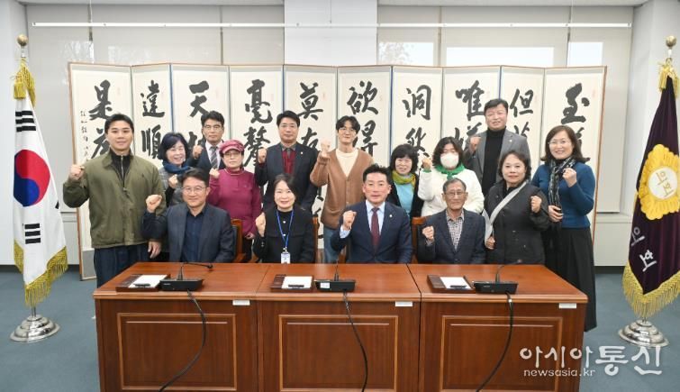 진주시의회 기획문화위, 진주공예창작지원센터 이관 간담회 개최