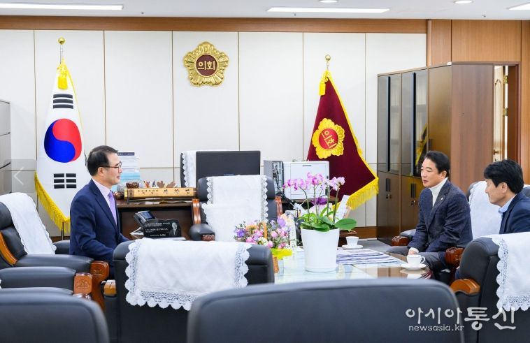 경남도의회 최학범 의장 면담.