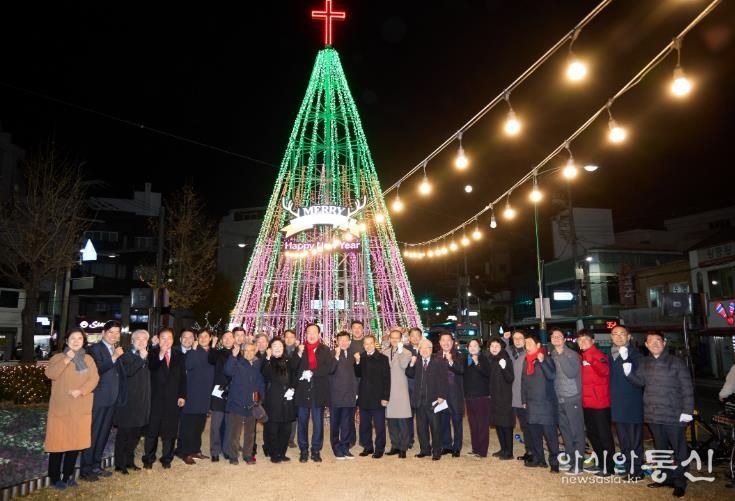 통영시, 크리스마스 성탄트리 점등식 개최