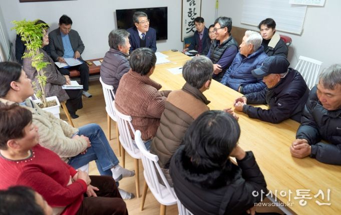 소통의 문 다시 연다 군수와 함께하는 구들장 대화 소통 행정