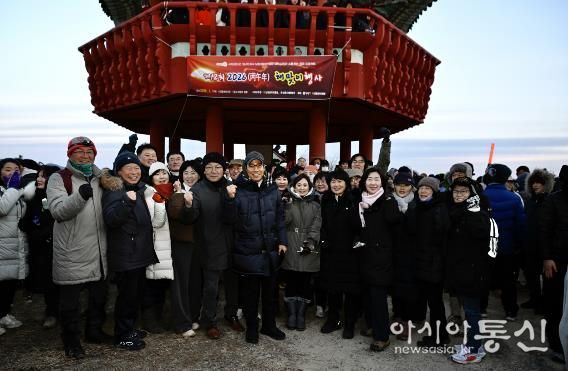 남원시, 시민 2천여 명과 함께한 새해 해맞이 가져